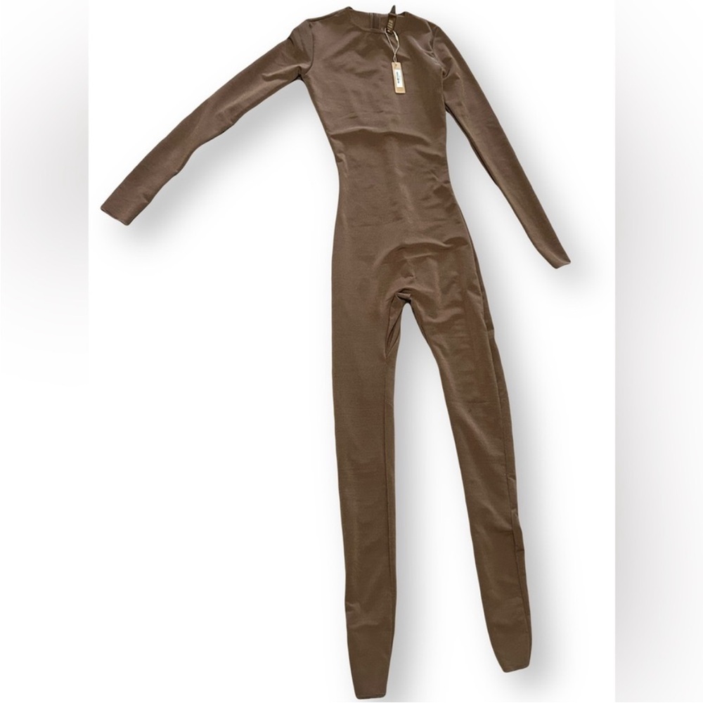 SKIMS / Crew Neck Mesh One-piece
Jumpsuit or Catsuit XXS